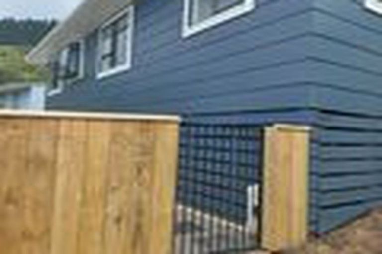 Photo of property in 7 Westra View, Tawa, Wellington, 5028