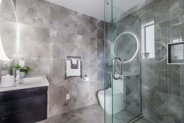 Photo of property in 142 Amesbury Drive, Churton Park, Wellington, 6037