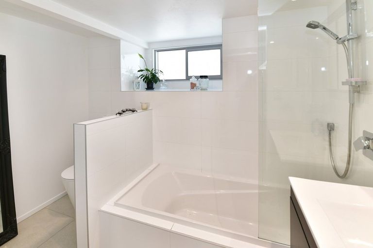 Photo of property in 2/17 Moffat Road, Red Beach, 0932