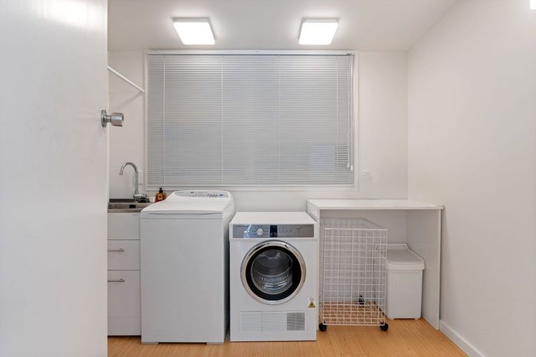 Photo of property in 85 Nicholson Road, Khandallah, Wellington, 6035