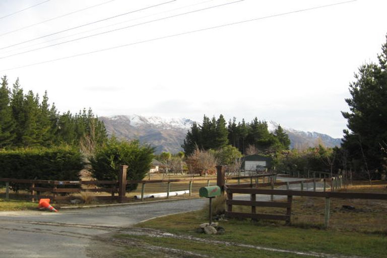 Photo of property in 52 Riverbank Road, Wanaka, 9382