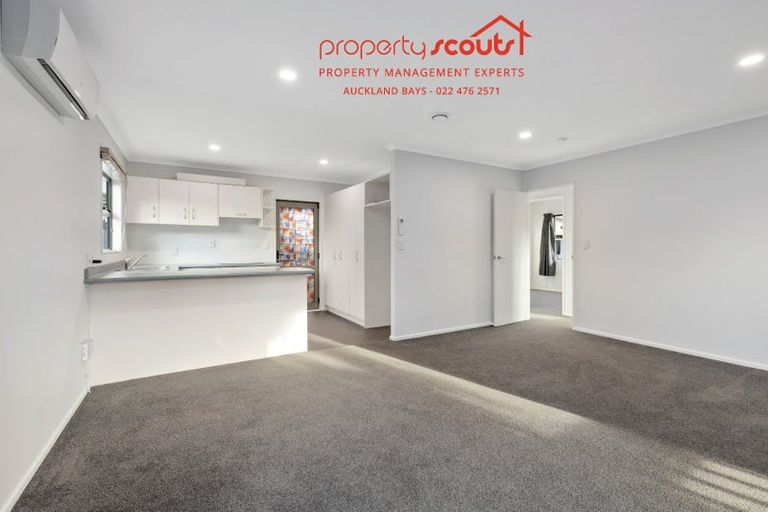 Photo of property in 551 Swanson Road, Ranui, Auckland, 0612