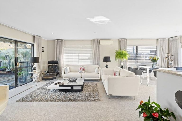 Photo of property in 28a Edward Avenue, Orewa, 0931