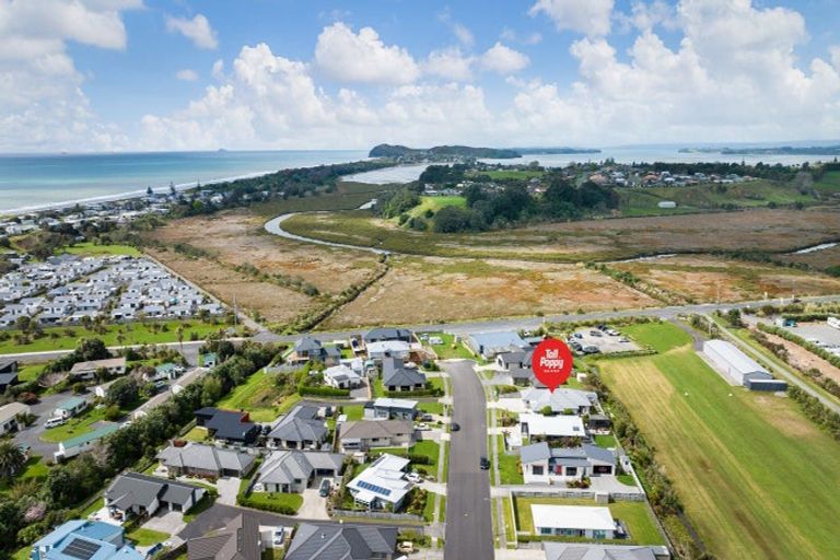 Photo of property in 15 Reel Road, Athenree, Waihi Beach, 3611