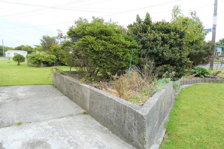 Photo of property in 84 Hall Street, Cobden, Greymouth, 7802