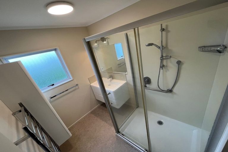 Photo of property in 34 Oxford Street, Fairfield, Hamilton, 3214