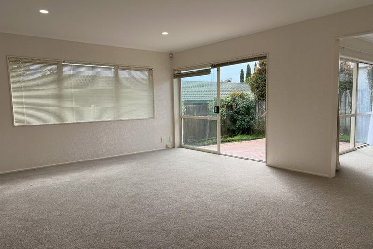 Photo of property in 1/730 Chapel Road, Dannemora, Auckland, 2016