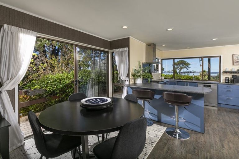 Photo of property in 199 West Harbour Drive, West Harbour, Auckland, 0618