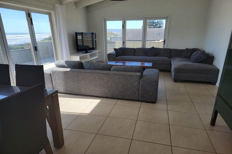 Photo of property in 23 Ocean View Road, Port Waikato, Tuakau, 2695