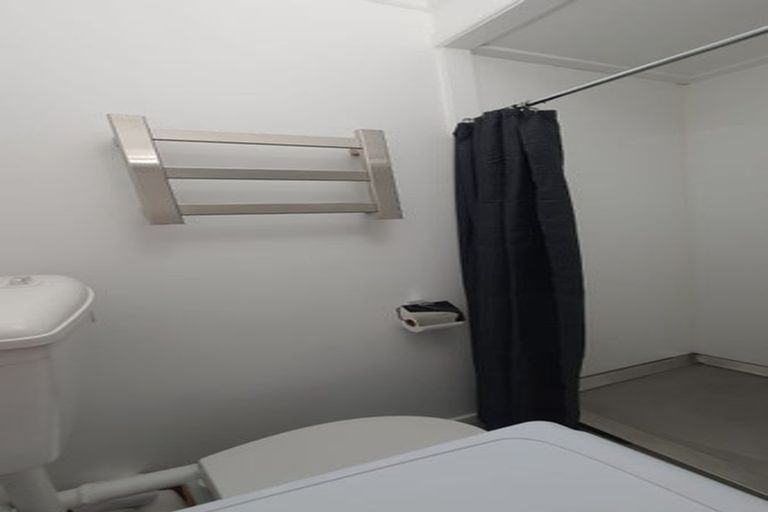 Photo of property in 9 Waiteata Road, Kelburn, Wellington, 6012