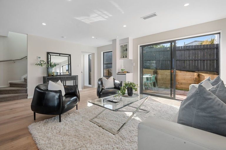 Photo of property in 4f Meadowvale Avenue, Forrest Hill, Auckland, 0620