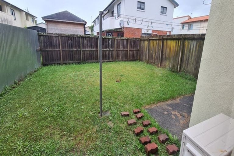 Photo of property in 3 Gina Avenue, Ranui, Auckland, 0612