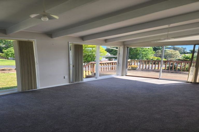 Photo of property in 1 Margan Place, Red Hill, Papakura, 2110