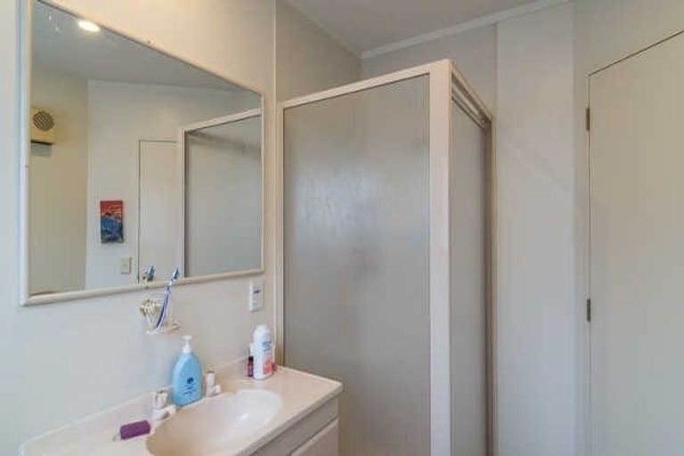 Photo of property in 38 Arawhata Road, Paraparaumu, 5032