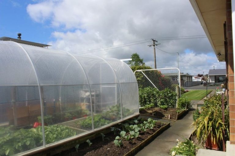 Photo of property in 80 Albert Street, Winton, 9720