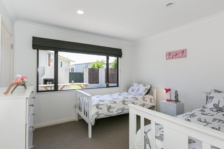 Photo of property in 91 Ferry Road, Clive, 4102