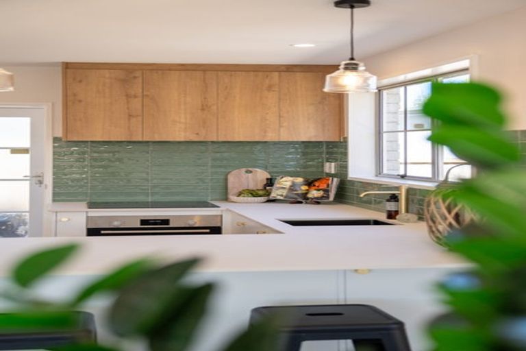 Photo of property in 38 Young Street, Somerfield, Christchurch, 8024