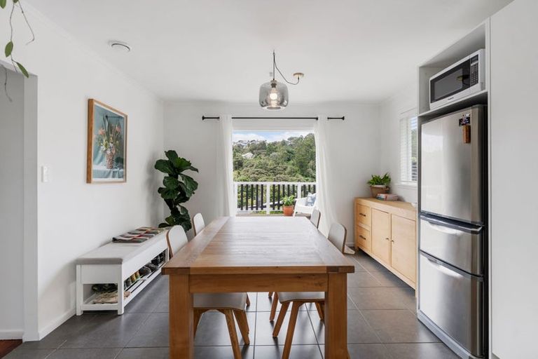 Photo of property in 101 Island Bay Road, Beach Haven, Auckland, 0626