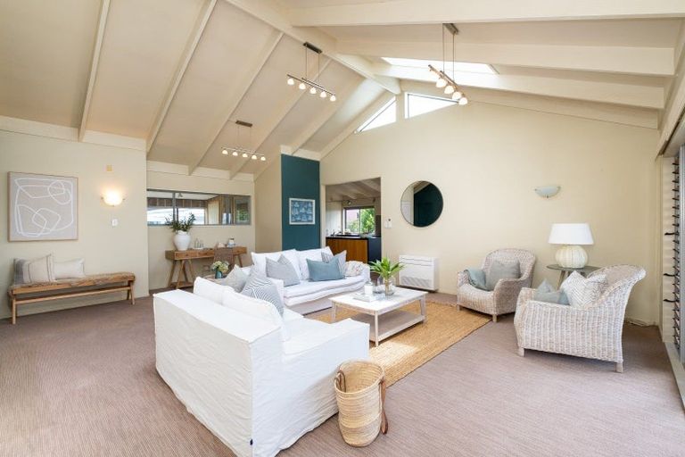 Photo of property in 14 Wellwood Terrace, Te Awanga, 4102