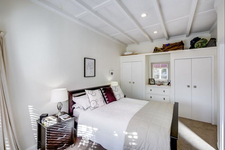 Photo of property in 206 Lyndon Road West, Hastings, 4122