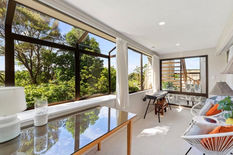 Photo of property in 14 Glenelg Road, Red Beach, 0932