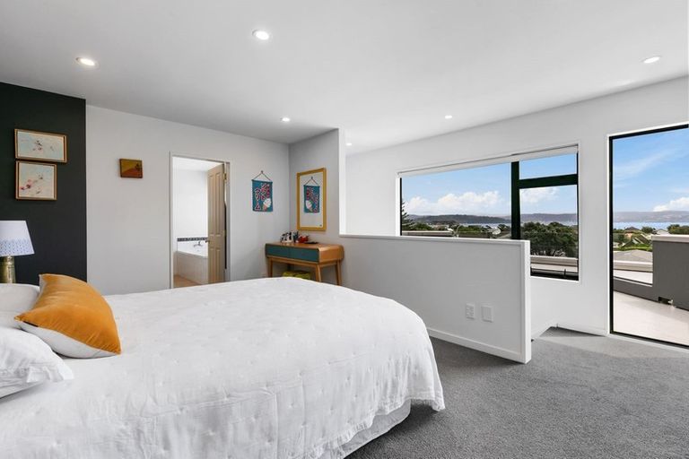 Photo of property in 203 Muritai Road, Eastbourne, Lower Hutt, 5013