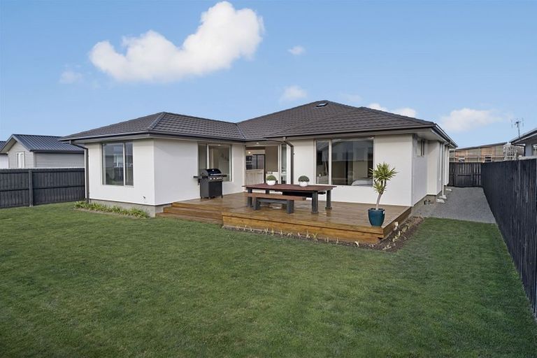 Photo of property in 12 Kingsbridge West, Burwood, Christchurch, 8083