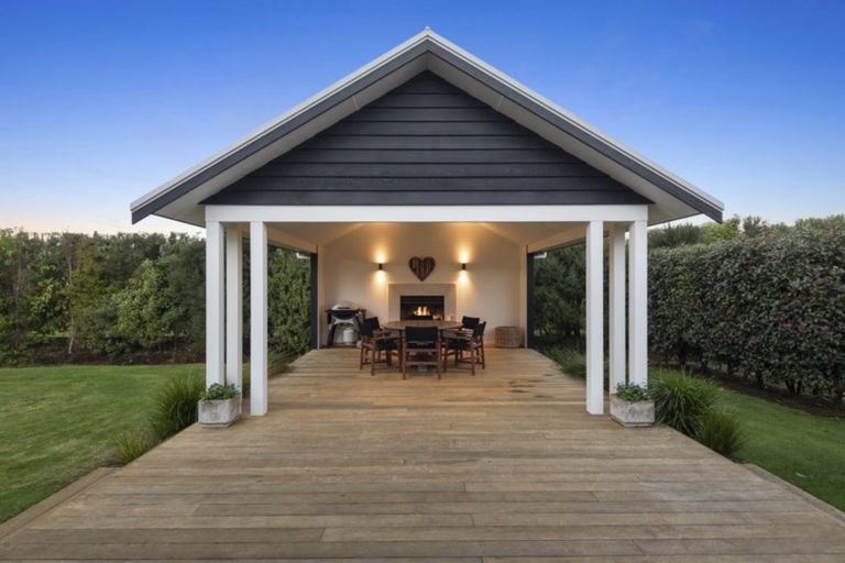 Photo of property in 215 Omaha Flats Road, Point Wells, Warkworth, 0986