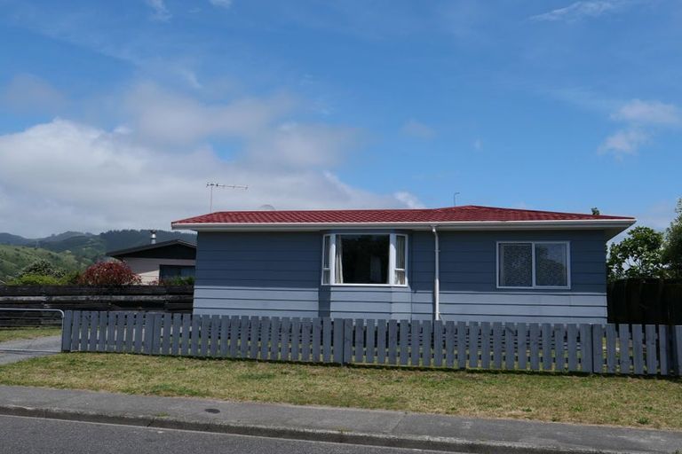 Photo of property in 23 Pukeko Street, Paraparaumu, 5032