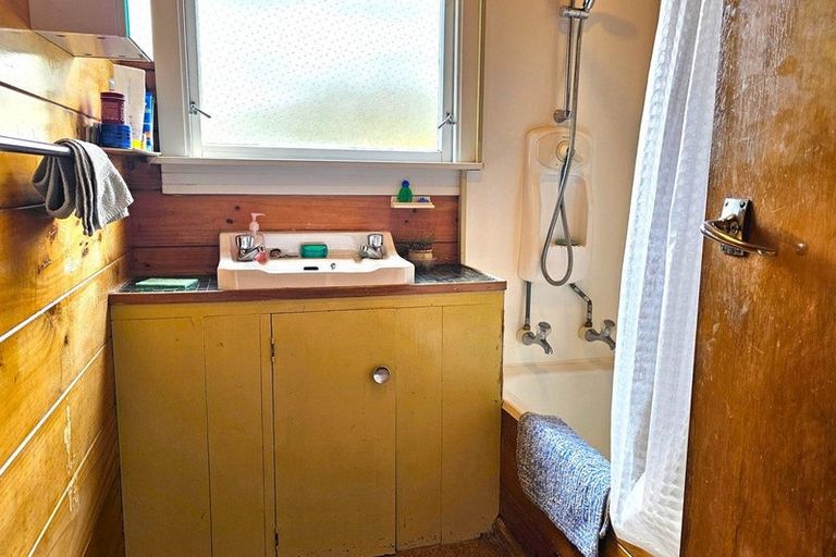 Photo of property in 24 Koutu Beach Road, Opononi, Kaikohe, 0473