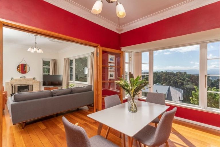 Photo of property in 15 Mertoun Terrace, Highbury, Wellington, 6012