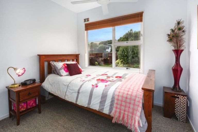 Photo of property in 43 Sea Vista Drive, Pukerua Bay, 5026