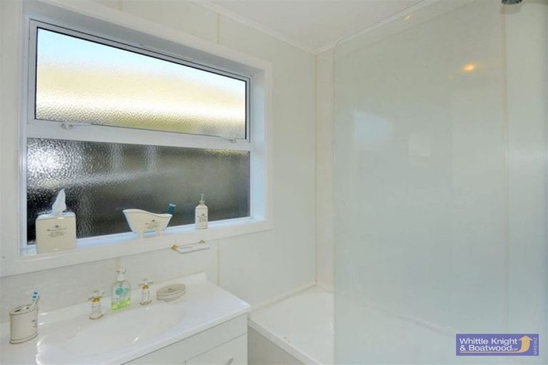 Photo of property in 118 Kendal Avenue, Burnside, Christchurch, 8053