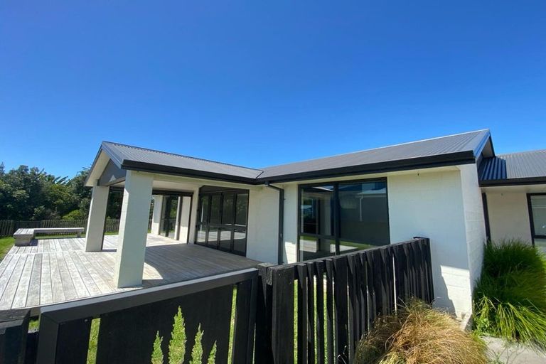 Photo of property in 26 Reel Road, Athenree, Waihi Beach, 3611