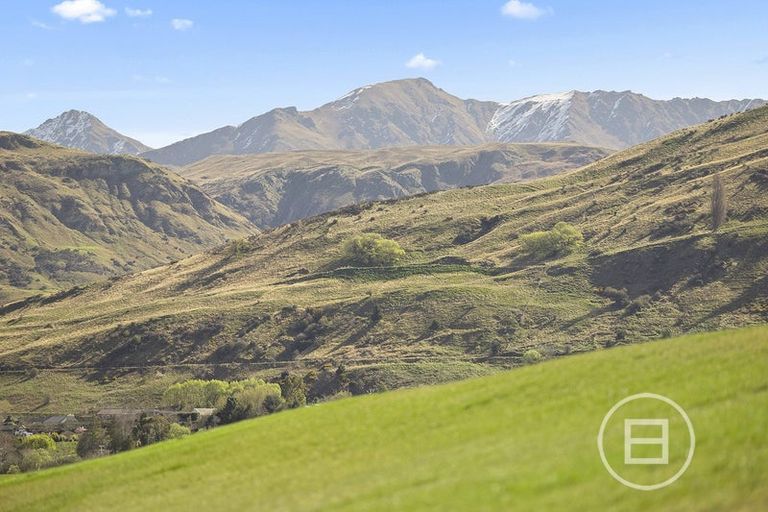 Photo of property in 17 Kahiwi Drive, Lower Shotover, 9304