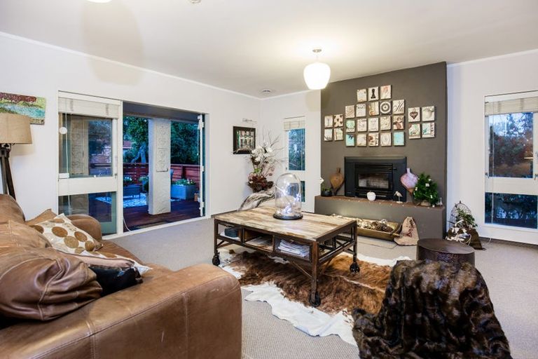 Photo of property in 38 Wyoming Avenue, Murrays Bay, Auckland, 0630