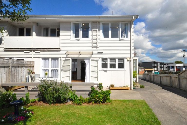 Photo of property in 74a Arimu Road, Papakura, 2110
