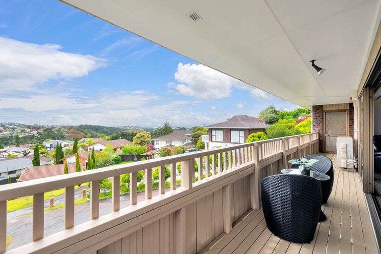 Photo of property in 155 Chelsea View Drive, Chatswood, Auckland, 0626