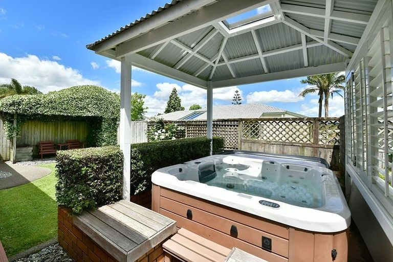 Photo of property in 69 Maygrove Drive, Orewa, 0931