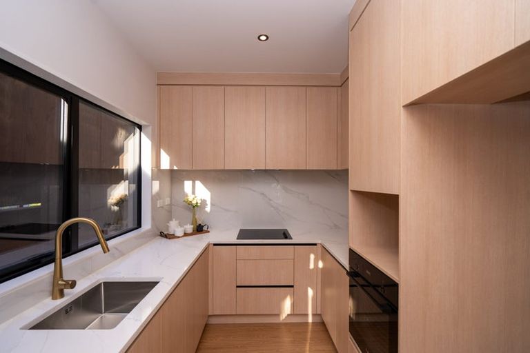 Photo of property in 18b Sunnyhill Crescent, Sunnyhills, Auckland, 2010