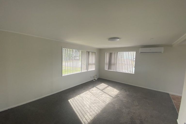 Photo of property in 8a Quintal Place, Papatoetoe, Auckland, 2025