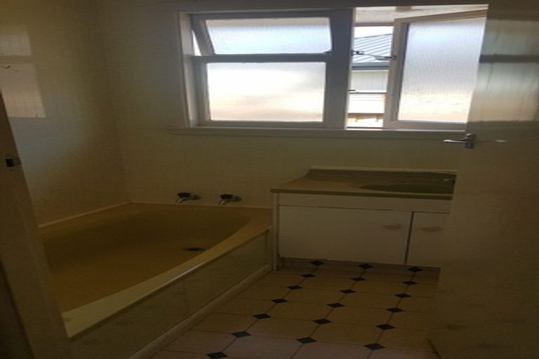 Photo of property in 35e Larch Place, Casebrook, Christchurch, 8051