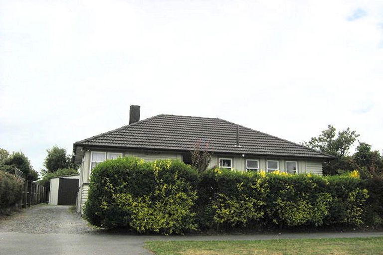 Photo of property in 12 Earnslaw Crescent, Bryndwr, Christchurch, 8053