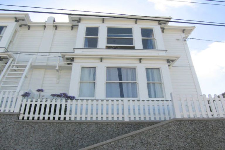 Photo of property in 14 Thompson Street, Mount Cook, Wellington, 6011