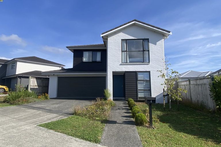 Photo of property in 4 Frank Newton Road, Swanson, Auckland, 0614