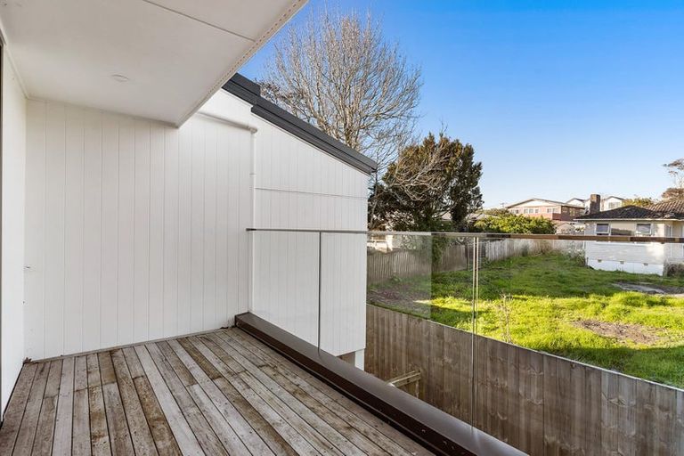 Photo of property in 6/10 Orchid Place, Te Atatu South, Auckland, 0610