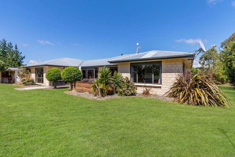 Photo of property in 75 Adelaide Road, Dannevirke, 4978