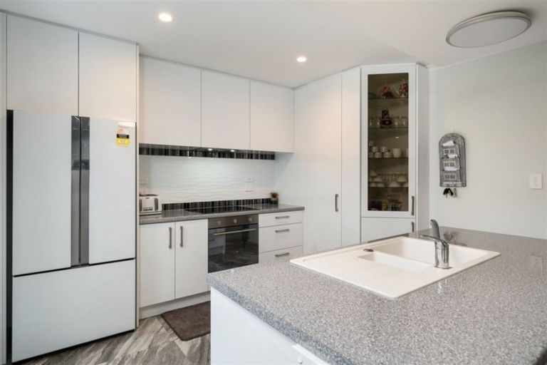 Photo of property in 17 Pimelea Street, Papamoa Beach, Papamoa, 3118