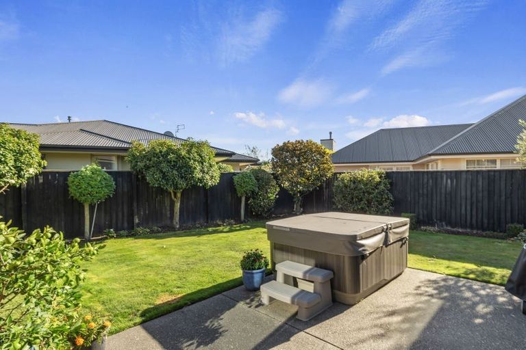 Photo of property in 24 Globe Bay Drive, Templeton, Christchurch, 8042