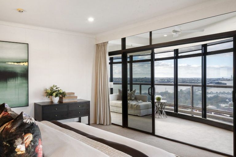 Photo of property in Shangri La Apartments, 10/97 Jervois Road, Herne Bay, Auckland, 1011